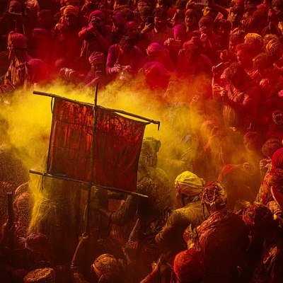 This Year Enjoy the Color of Festival with Amazing Holi Gifts Ideas
